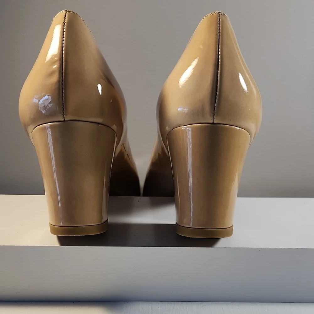 Stuart Weitzman good pre
